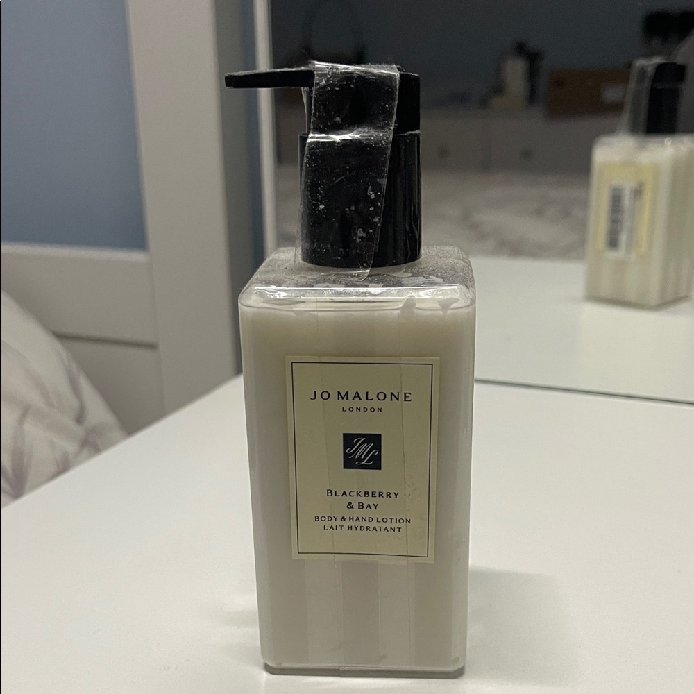 Jo Malone Blackberry & Bay Cream Lotion with Black Pump